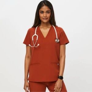 Figs Women's Casma top, jogger pants. Auburn. Both size small